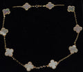 COLLAR  10 TREBOL  DORADO CON TREBOL ROSADO CONCHA NACAR  / PLATA .925 BAÑO DE ORO 18K
